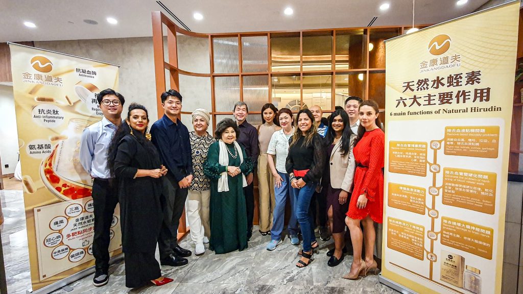Dr.HEW yin keat, top aesthetic doctor in malaysia shares his insight about latest wellness and beauty supplements with Media and patients at the mac clinic starhill , kuala lumpur